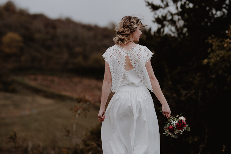 Ivanne.S Comment coudre une tenue de mariage simple et facile avec une jupe longue froncee et un haut en guipure